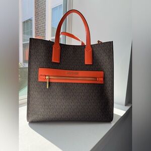 Michael Kors Tote